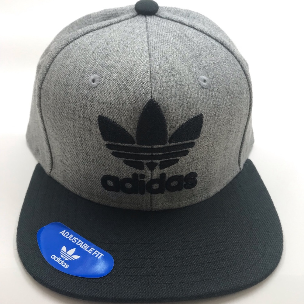 Adidias TREFOIL CHAIN SNAPBACK Gray/ black